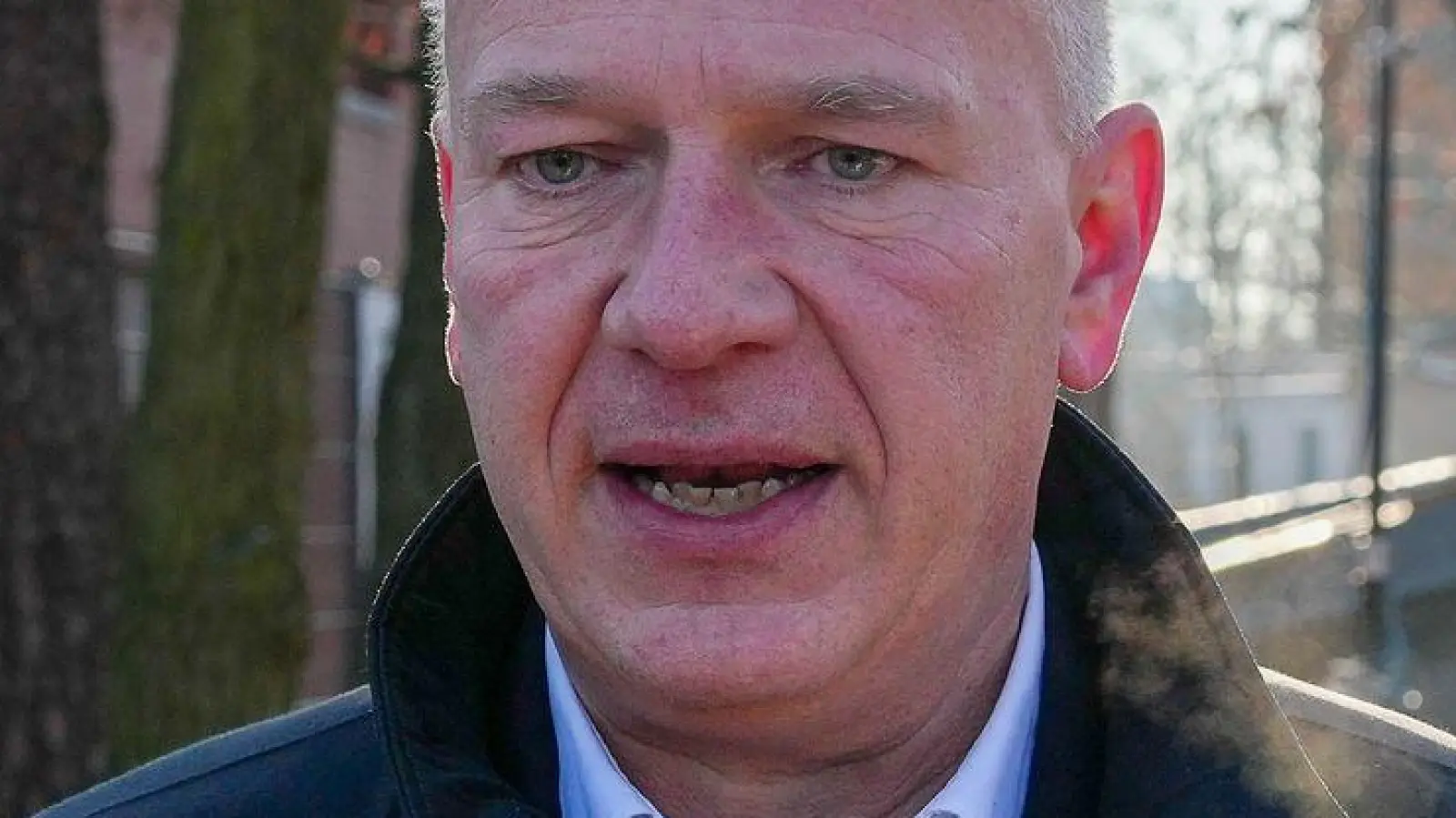 Berlins Regierender Bürgermeister Kai Wegner (CDU) zeigte sich nach dem Ende des Stromausfalls erleichtert, steht wegen seines Agierens in der Krise aber stark in der Kritik.     (Foto: Soeren Stache/dpa)