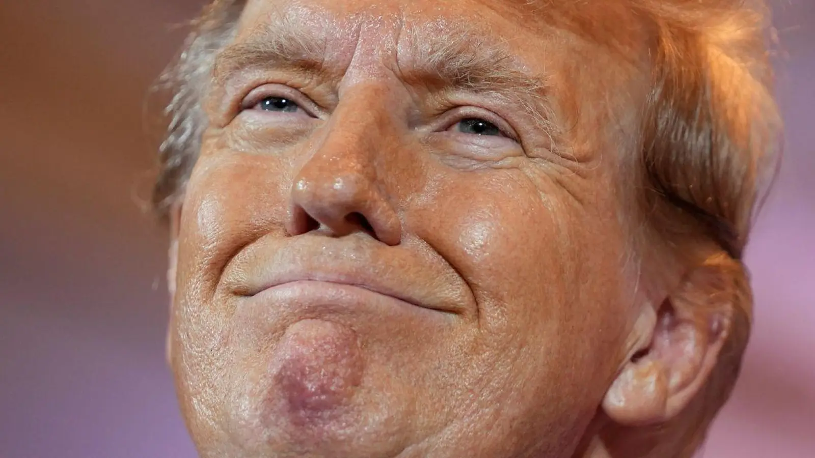 Sollte er die Wahl gewinnen, dürfte seine Politik noch einmal deutlich extremer werden: Donald Trump. (Foto: Evan Vucci/AP/dpa)