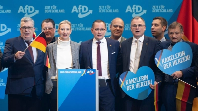 Auch die Reden beim Bundesparteitag in Riesa im vergangenen Januar flossen mit ein in die Bewertung durch den Verfassungsschutz. (Archivfoto) (Foto: Sebastian Kahnert/dpa)
