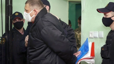 Sergej Tichanowski wurde in Belarus zu 18 Jahren Haft verurteilt, jetzt aber freigelassen. (Archivbild) (Foto: Sergei Kholodilin/BelTa/AP/dpa)