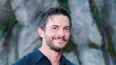 Jonathan Bailey ist der neue „Sexiest Man Alive“.(Archivbild)  (Foto: Annette Riedl/dpa)