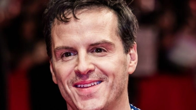 Andrew Scott spielt den Wetterfachmann James Stagg. (Archivbild) (Foto: Christoph Soeder/dpa)