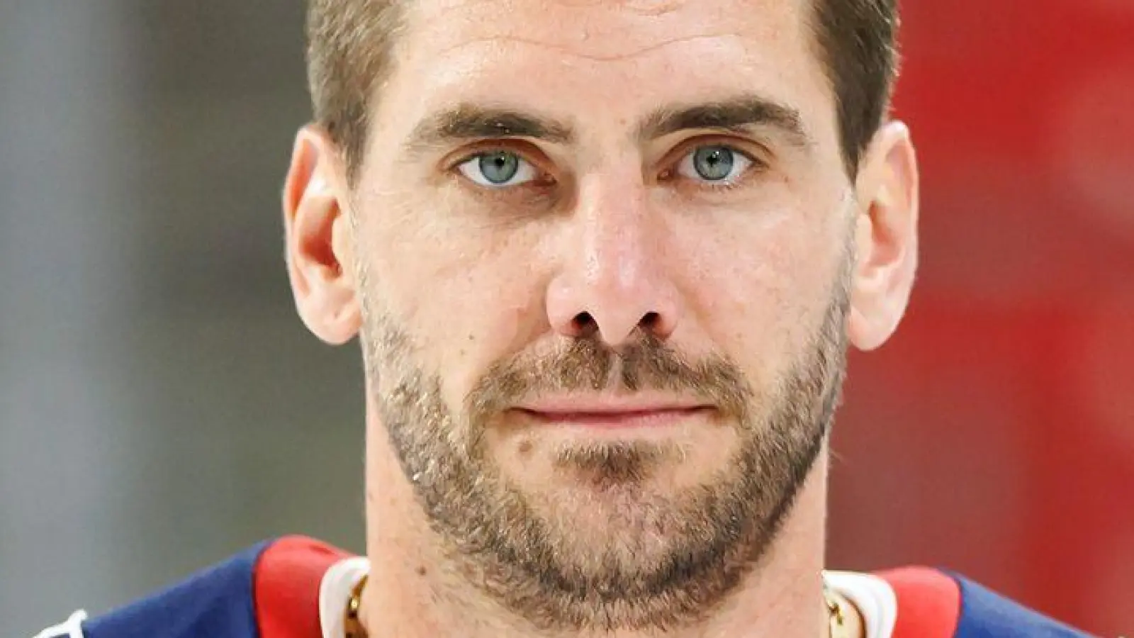 Constantin Braun bleibt ein Nürnberger Ice Tiger. (Archivbild) (Foto: Daniel Karmann/dpa)