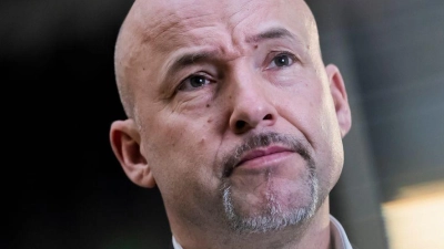 CSU-Landesgruppenchef Hoffmann rechnet sich von der industriellen Revolution im Weltraum auch für deutsche Forscher einen entscheidenden Vorteil aus. (Archivbild)  (Foto: Christoph Soeder/dpa)