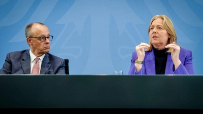 „Das Thema Bürgergeld wird damit der Vergangenheit angehören“, sagt Bundeskanzler Friedrich Merz - und erntet dafür Kritik von SPD-Chefin Bärbel Bas. (Foto: Kay Nietfeld/dpa)