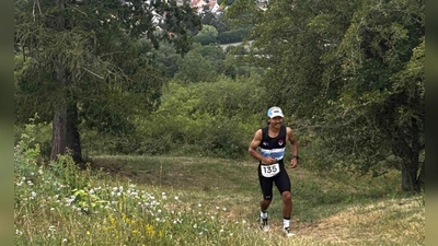 Sieger Arjun Pradhan aus Burgbernheim auf dem Weg nach oben. (Foto: Stephan Voss)
