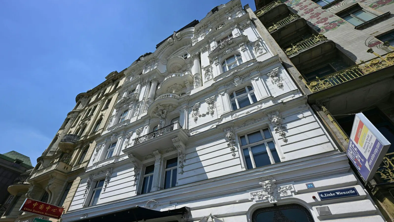 Die Frau wurde von Freunden in ihrer Wohnung tot aufgefunden.  (Foto: Helmut Fohringer/APA/dpa)