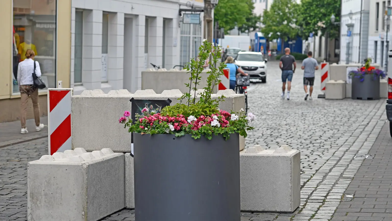 Bieranstich, Livemusik und ordentlich Trubel: Das sind die Impressionen unserer Reporter vom Ansbacher Altstadtfest 2023. (Foto: Jim Albright)