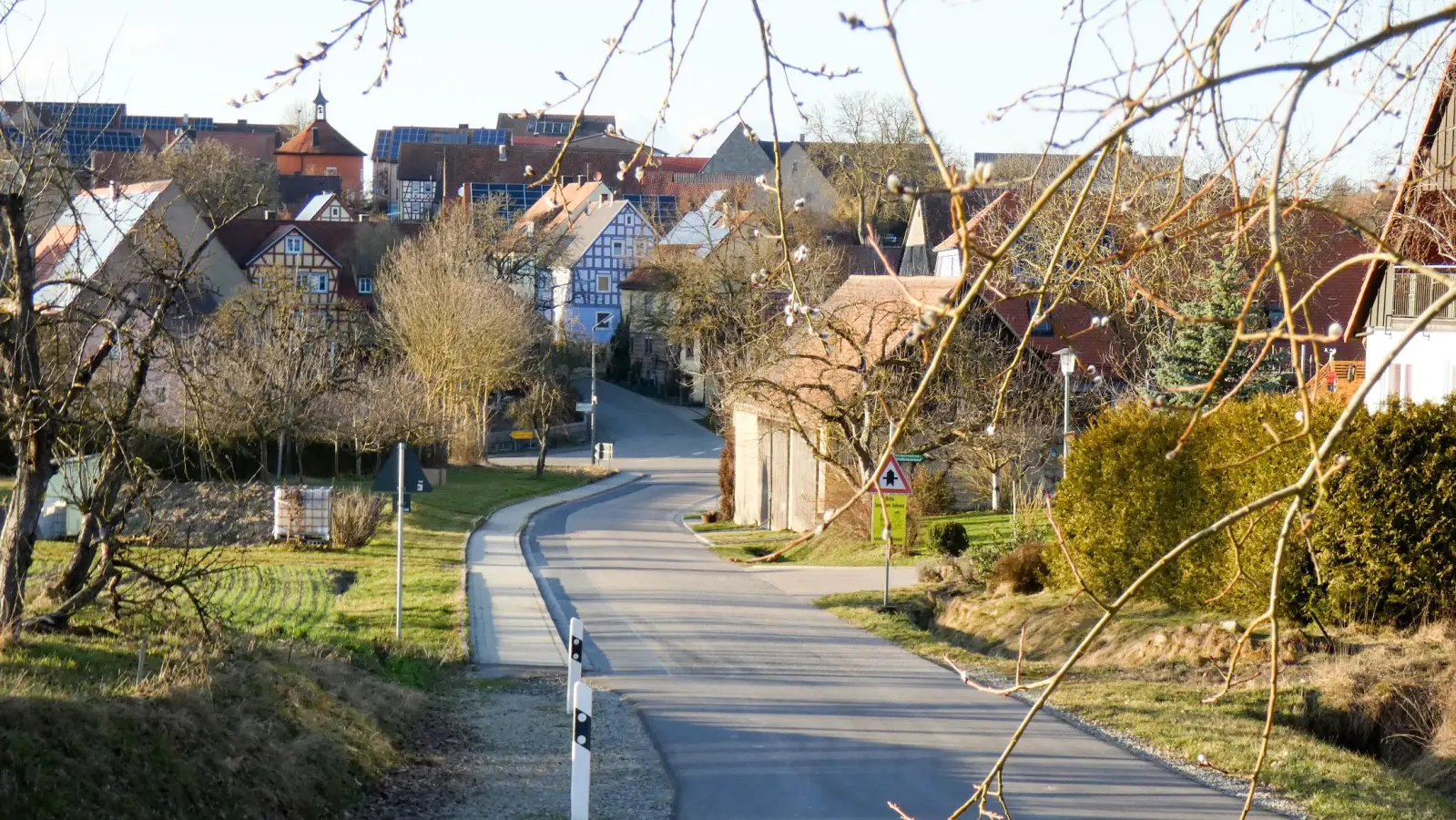 Die Kanalfrage für Neustett beschäftigt weiter den Adelshöfer Gemeinderat, der vermutlich in seiner nächsten Sitzung den Beschluss fasst. Ein Gutachten erbrachte offenbar keine entscheidenden neuen Erkenntnisse. (Foto: Karl-Heinz Gisbertz)