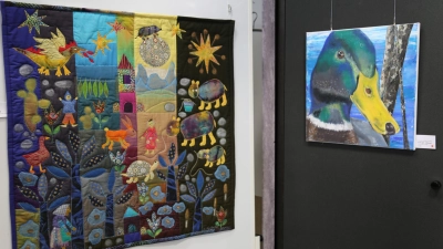 Tierisches in Quilt und im Bild: Arbeiten von Anita Leutwiler und Annelies Schindler (Foto: Martina Kramer)