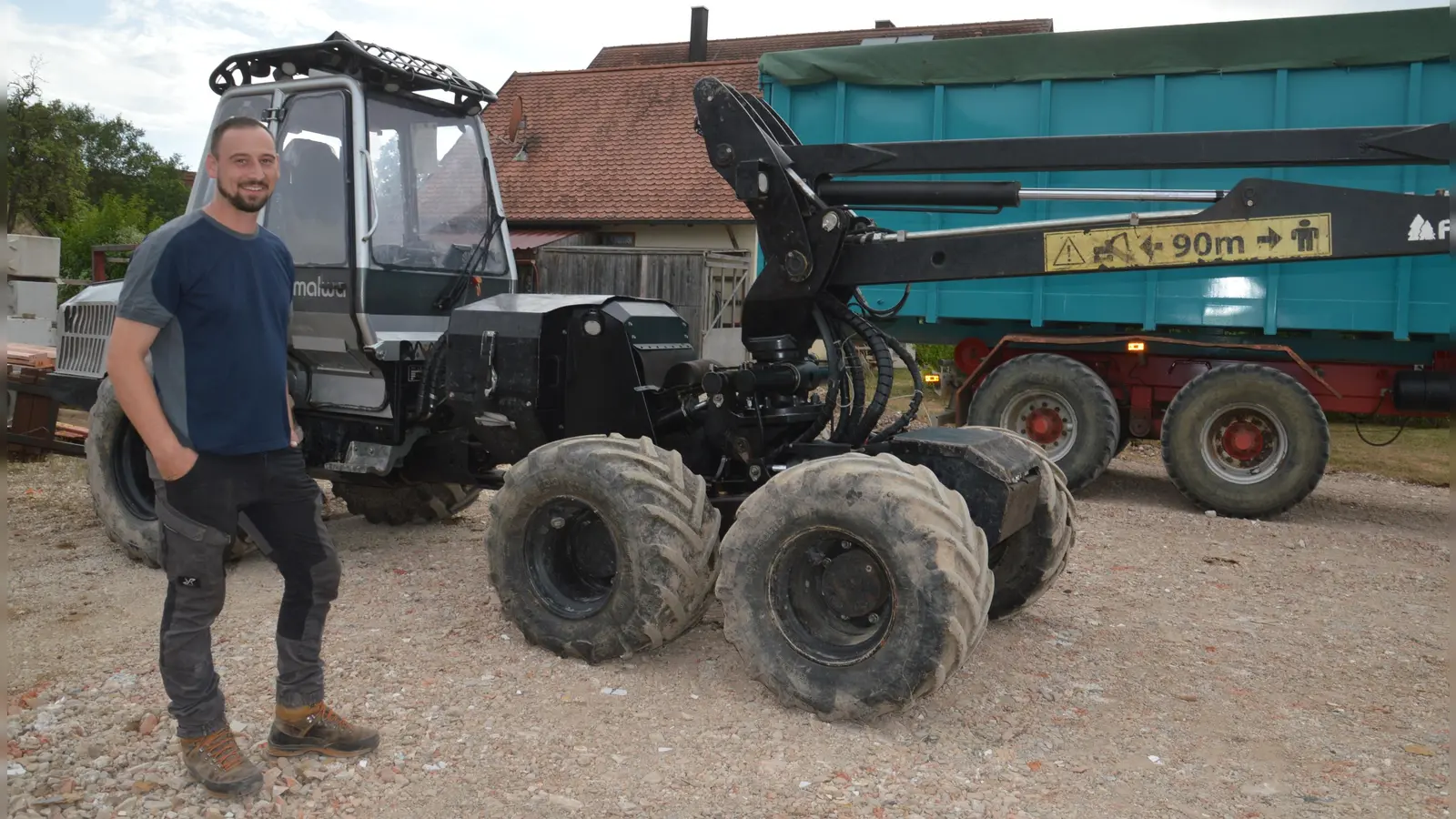 Mit diesem „kleinen und handlichen“ Harvester fing Simon Launer seine Firmenkarriere an. (Foto: Peter Tippl)