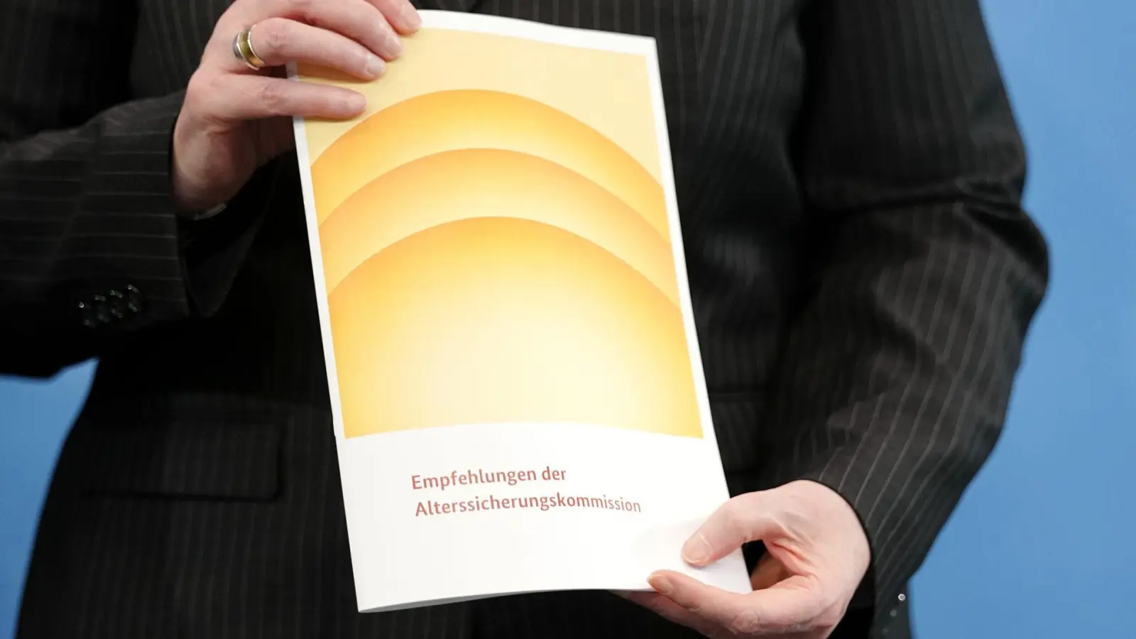 Die Rentenkommission empfiehlt die Abschaffung der „Rente mit 63“. (Archivbild) (Foto: Kay Nietfeld/dpa)
