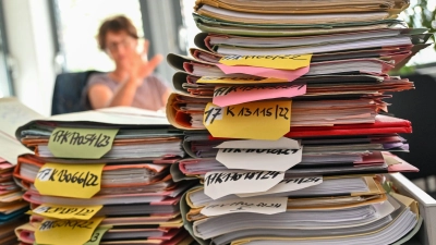 Bürokratie legt Politik und Wirtschaft lahm (Archivbild) (Foto: Patrick Pleul/dpa)