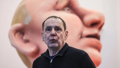 Tilly vor Putin-Figur (Archivbild) (Foto: Oliver Berg/dpa)