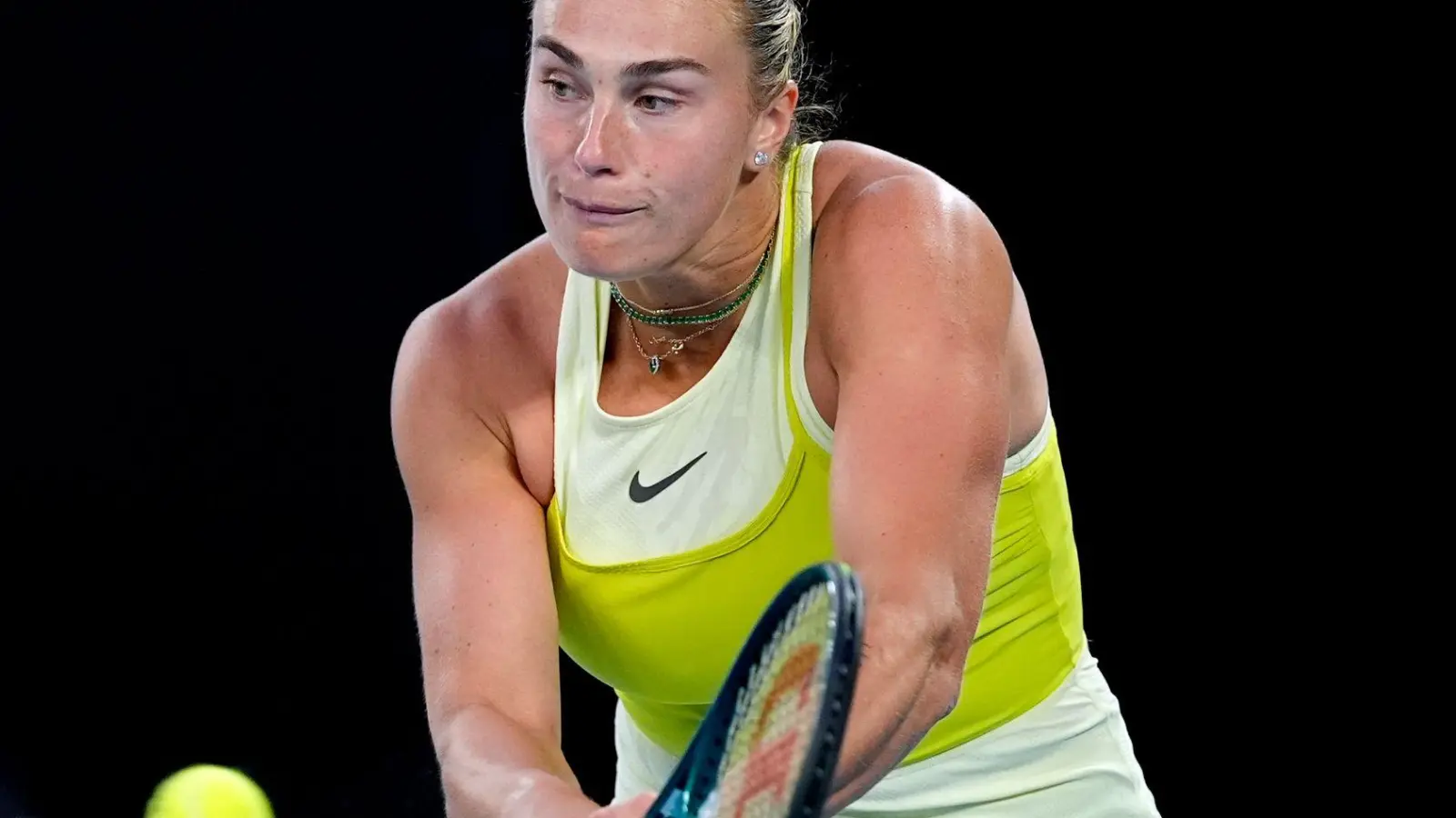 Greift erneut nach der Trophäe bei den Australian Open: Aryna Sabalenka (Foto: Asanka Brendon Ratnayake/AP/dpa)