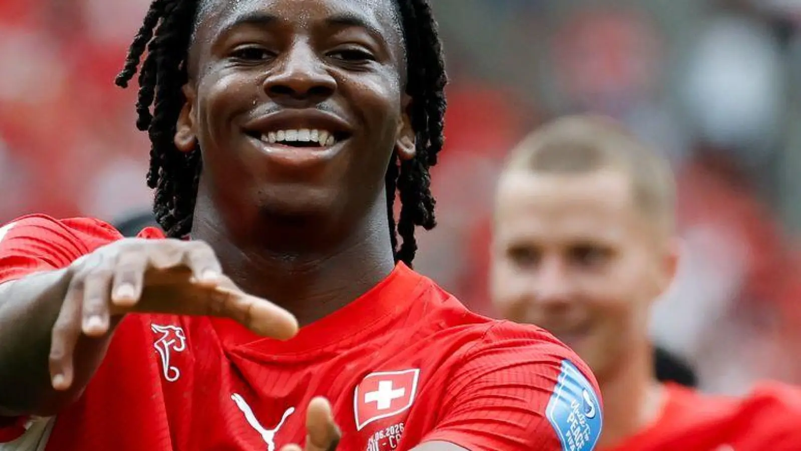  Johan Manzambi hat sich bei der WM endgültig ins Rampenlicht gespielt. (Archivbild) (Foto: Peter Klaunzer/Keystone/dpa)