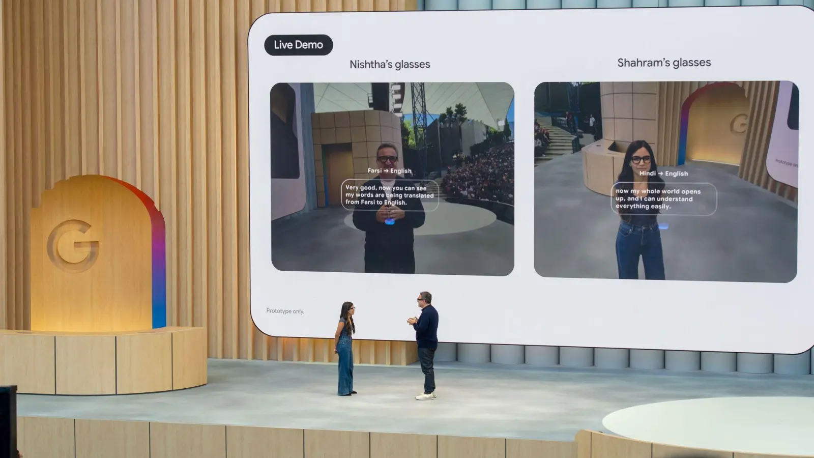 Die von Google vorgestellten Brillen können in Echtzeit eine Unterhaltung in verschiedenen Sprachen übersetzen. (Foto: Andrej Sokolow/dpa)