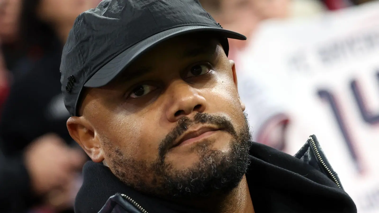 Kompany muss sich vor dem Champions-League-Spiel gegen den FC Arsenal schonen. (Foto: Karl-Josef Hildenbrand/dpa)