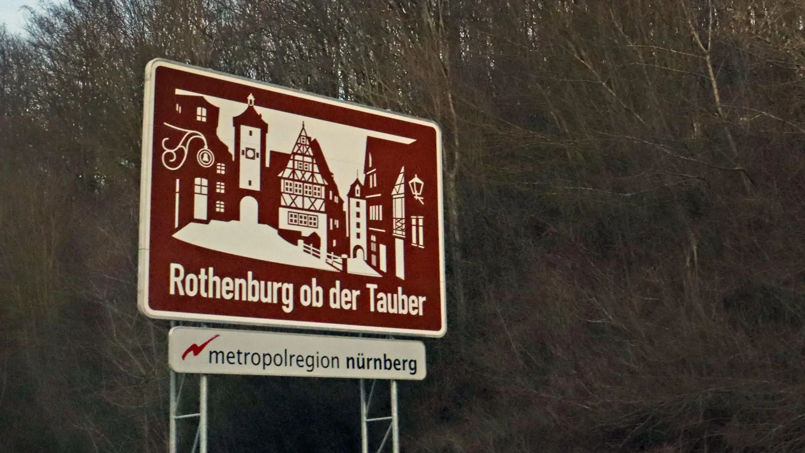 Kopfsteinpflaster und Fachwerk: Rothenburg ob der Tauber (Landkreis Ansbach) ist bekannt für seine mittelalterliche Architektur. (Foto: Antonia Müller)