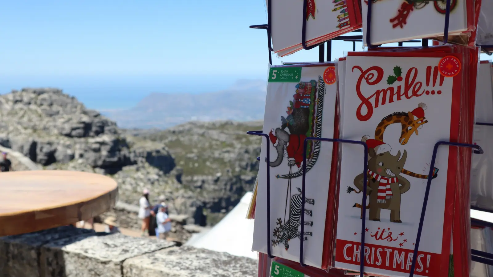 Was Rothenburgern selbstverständlich sofort auffällt: Auch auf dem Tafelberg ist offenbar das ganze Jahr über Weihnachten. (Foto: Gudrun Bayer)