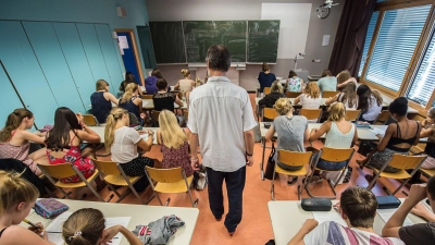 Für die Pisa-Studie werden weltweit Hunderttausende Schülerinnen und Schüler im Alter von 15 Jahren getestet. (Symbolbild) (Foto: picture alliance / dpa)