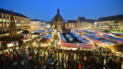 Der Nürnberger Christkindlesmarkt ist laut neuesten Erkenntnissen jünger als gedacht. (Archivbild) (Foto: Matthias Merz/dpa)