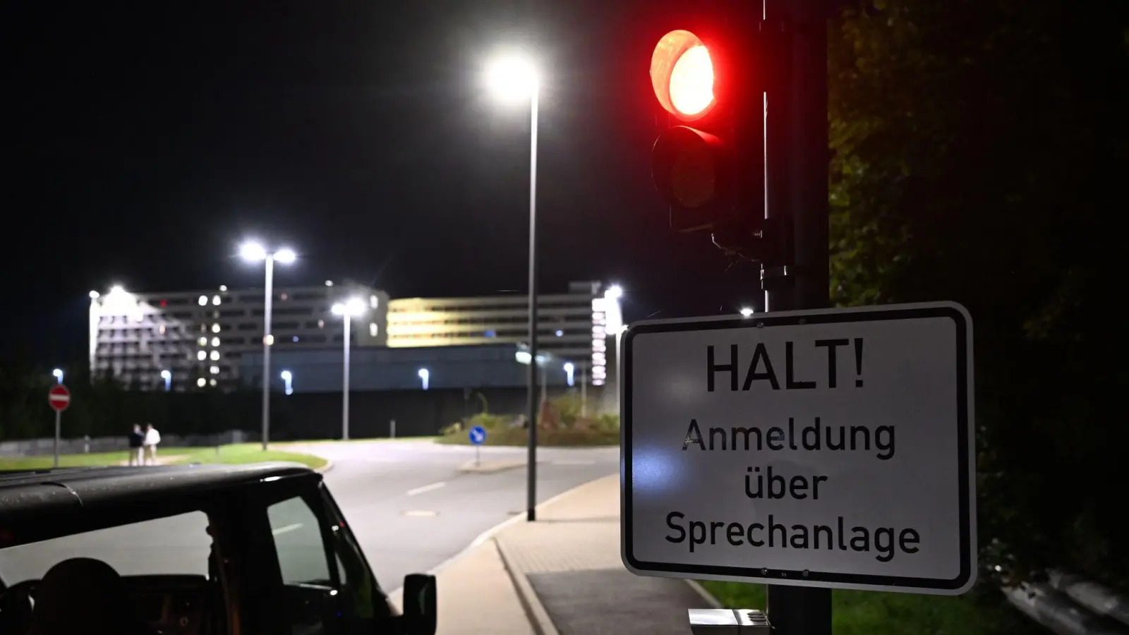 Behörden warteten vergeblich auf Rechtsextremistin Liebich. (Foto: Hendrik Schmidt/dpa)