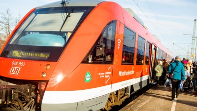 Die Hesselbergbahn wurde reaktiviert. An einigen Stellen gibt es aber noch Verzögerungen im Plan. (Archivbild: Evi Lemberger)