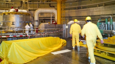 Ein Blick ins Innere des tschechischen Atomkraftwerks Temelin während einer Betriebspause für den Brennelementewechsel. (Archivbild) (Foto: Michael Heitmann/dpa)