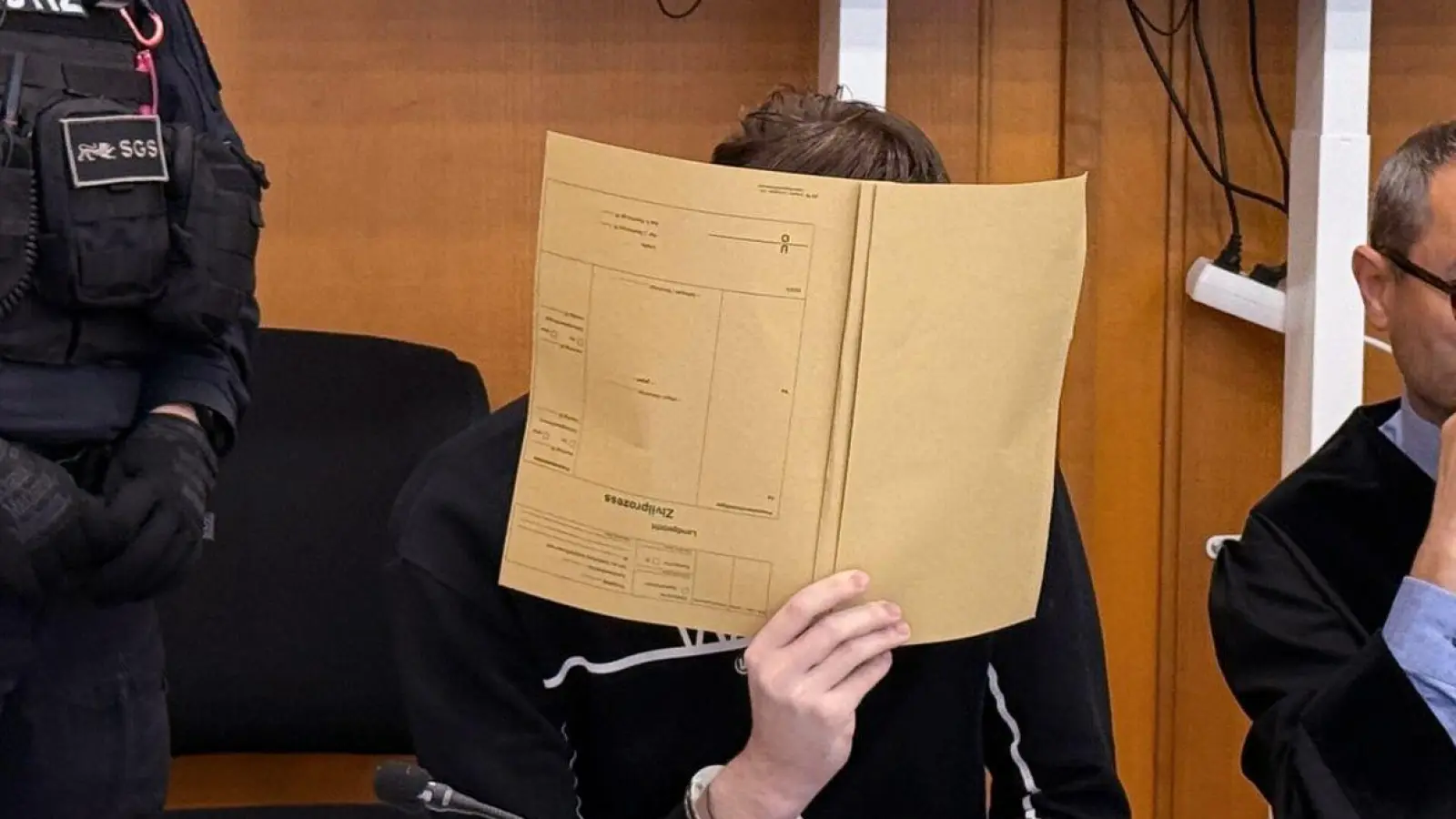 Der 18-Jährige muss nun für einige Jahre in Haft. Das Urteil ist aber noch nicht rechtskräftig. (Archivbild) (Foto: Nico Pointner/dpa)