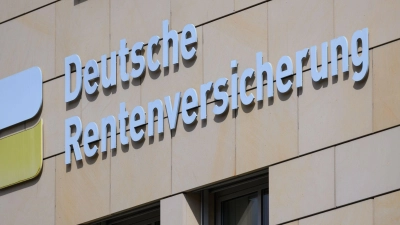 Rentenpunkte weg? Hat der oder die begünstigte Ex die übertragenen Rentenanwartschaften höchstens 36 Monate lang bezogen, können überlebende Ex-Partner den Versorgungsausgleich rückgängig machen.  (Foto: Robert Michael/dpa/dpa-tmn)