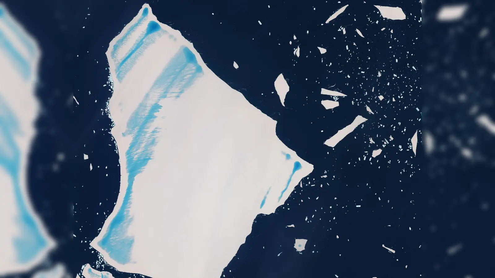 Mittlerweile hat der einst größte Eisberg einiges von seiner Masse eingebüßt. (Foto: -/contains modified Copernicus Sentinel data (2025), processed by ESA/dpa)