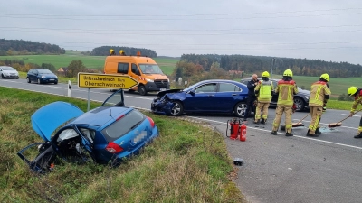 Zwei Personen wurden bei dem Unfall auf der Staatsstraße bei Oberschweinach verletzt. (Foto: Rainer Weiskirchen)