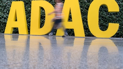 Der ADAC muss seine Beitragserhöhung um drei Monate verschieben. (Archivbild) (Foto: Peter Kneffel/dpa)