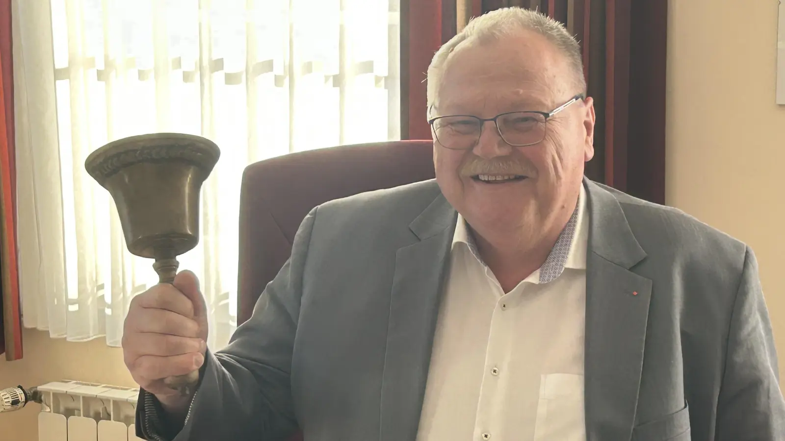 Er gab immer klar den Ton an, nahm den Gemeinderat aber immer mit: Nach 24 Jahren als Bürgermeister verabschiedet sich Oswald Czech nun aber in den Ruhestand. (Foto: Florian Pöhlmann)