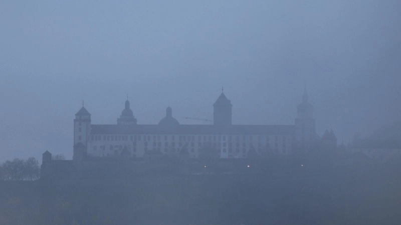 Die Prognosen für das Wochenende sagen: In Bayern wird es neblig. (Archivbild) (Foto: Karl-Josef Hildenbrand/dpa)
