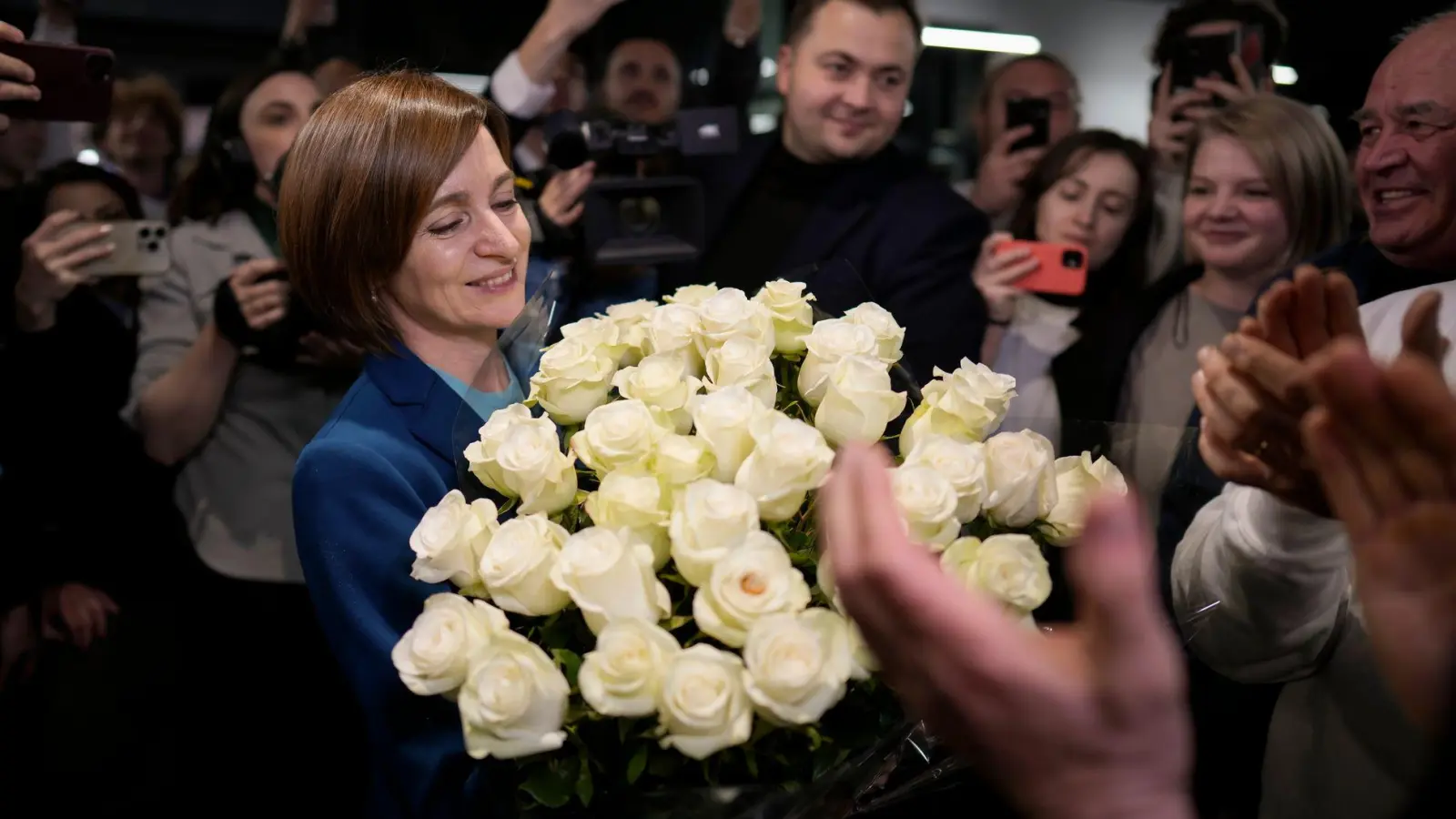 Die amtierende Präsidentin von Moldau, Maia Sandu, hat die Wahl erneut gewonnen. (Foto: Vadim Ghirda/AP)