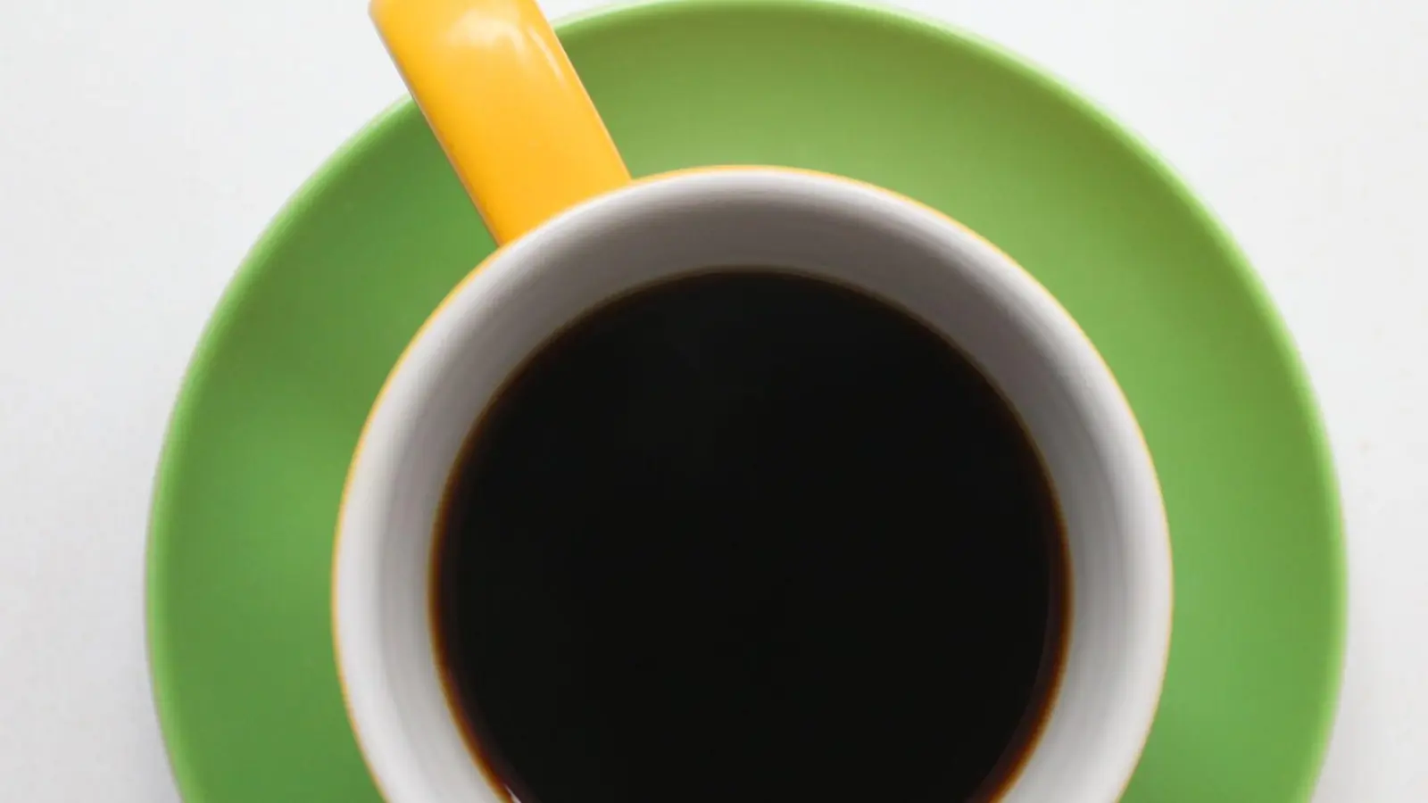 Macht er sie auch an? Dann gehören sie vielleicht zu einer Mehrheit, die Filterkaffee regelmäßig trinkt. (Archivbild) (Foto: picture alliance / Karl-Josef Hildenbrand/dpa)