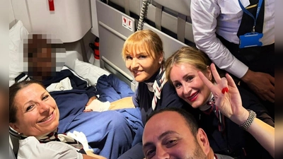 Auf dem Flug aus dem Senegal nach Italien hat eine Passagierin ein Kind zur Welt gebracht. (Foto: Handout) (Foto: -/Ita Airways/dpa)