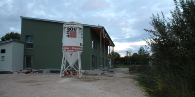 In Merkendorf wächst eine neue Tagesstätte heran. Sie hat Platz für 85 Kinder. (Foto: Stefan Neidl)