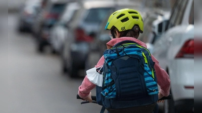 Was sagen die Statistiken über die Gefahren von Kindern im Straßenverkehr? (Symbolbild) (Foto: Marijan Murat/dpa)