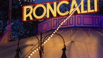 Seine Welturaufführung hatte der Circus Roncalli 18. Mai 1976 in Bonn.  (Foto: Rolf Vennenbernd/dpa)