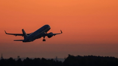 Der Krieg im Iran hat viele Urlaubspläne im Nahen Osten gestoppt. Reiseveranstalter sagen geplante Reisen oft kurzfristig ab und bieten dann entweder eine Rückerstattung oder eine kostenlose Umbuchung auf ein anderes Reiseziel an. (Foto: Jan Woitas/dpa/dpa-tmn)