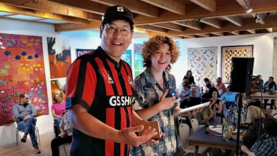 Boten launigen Konzertabend: die Musiker Alexander Cera Schmidt (links) und noah. (Foto: Tina Morgenstern)