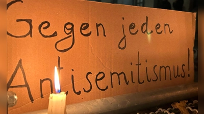 Auf Bundesebene und auch in den Ländern gibt es in Deutschland Beauftragte, die sich um die Bekämpfung von Antisemitismus kümmern. (Symbolbild) (Foto: Sven Kaeuler/dpa)