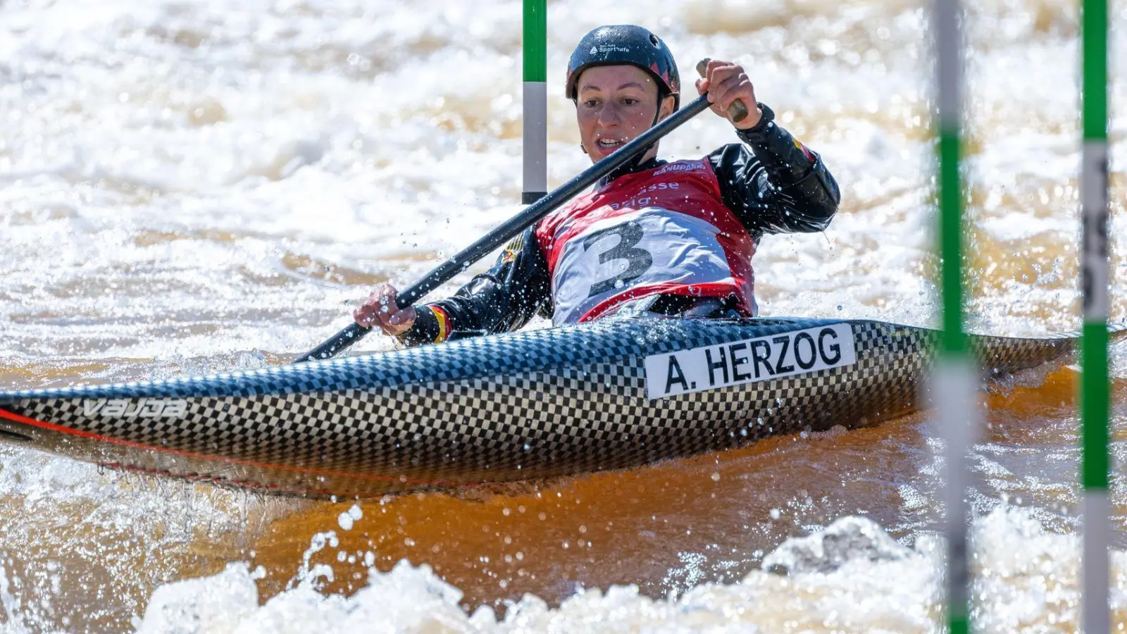 Die Olympia-Dritte von Tokio, Andrea Herzog, holte sich auf ihrer Heimstrecke in Markkleeberg den deutschen Meistertitel. (Archivbild)  (Foto: Hendrik Schmidt/dpa)
