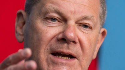 Bundeskanzler Olaf Scholz äußert sich in Schweden zu einer möglichen Wiedereinführung der Wehrpflicht. (Foto: Michael Kappeler/dpa)