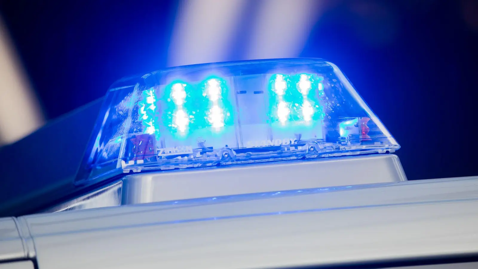 Die Polizei sucht nach Zeugen. (Symbolbild) (Foto: Rolf Vennenbernd/dpa)