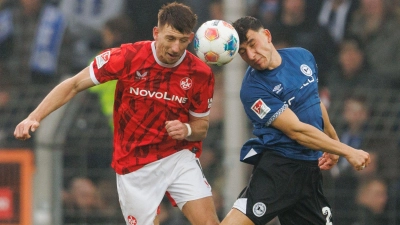 Daniel Hanslik (l) soll die Angriffsflexibilität beim VfL Bochum erweitern. (Archivbild) (Foto: Friso Gentsch/dpa)