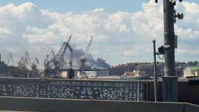 Bereits Anfang Juni hatte die Ukraine den Ölhafen von St. Petersburg angegriffen. (Archivbild) (Foto: Ulf Mauder/dpa)